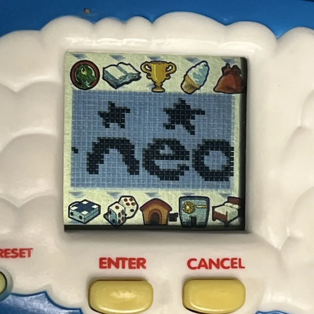 2002 Y2K Tiger Electronics Neopets Pocket Game Pet Krawk Works New Batteries
